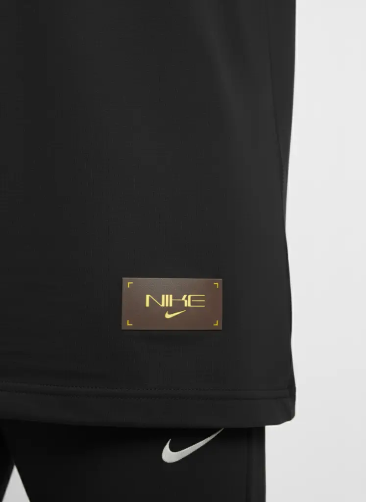 black-3.webp
